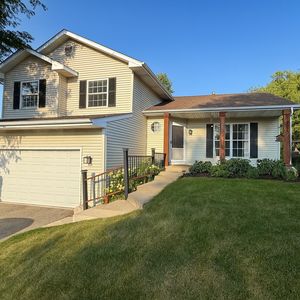 903 Pin Oak Cir, Cary, IL, 60013