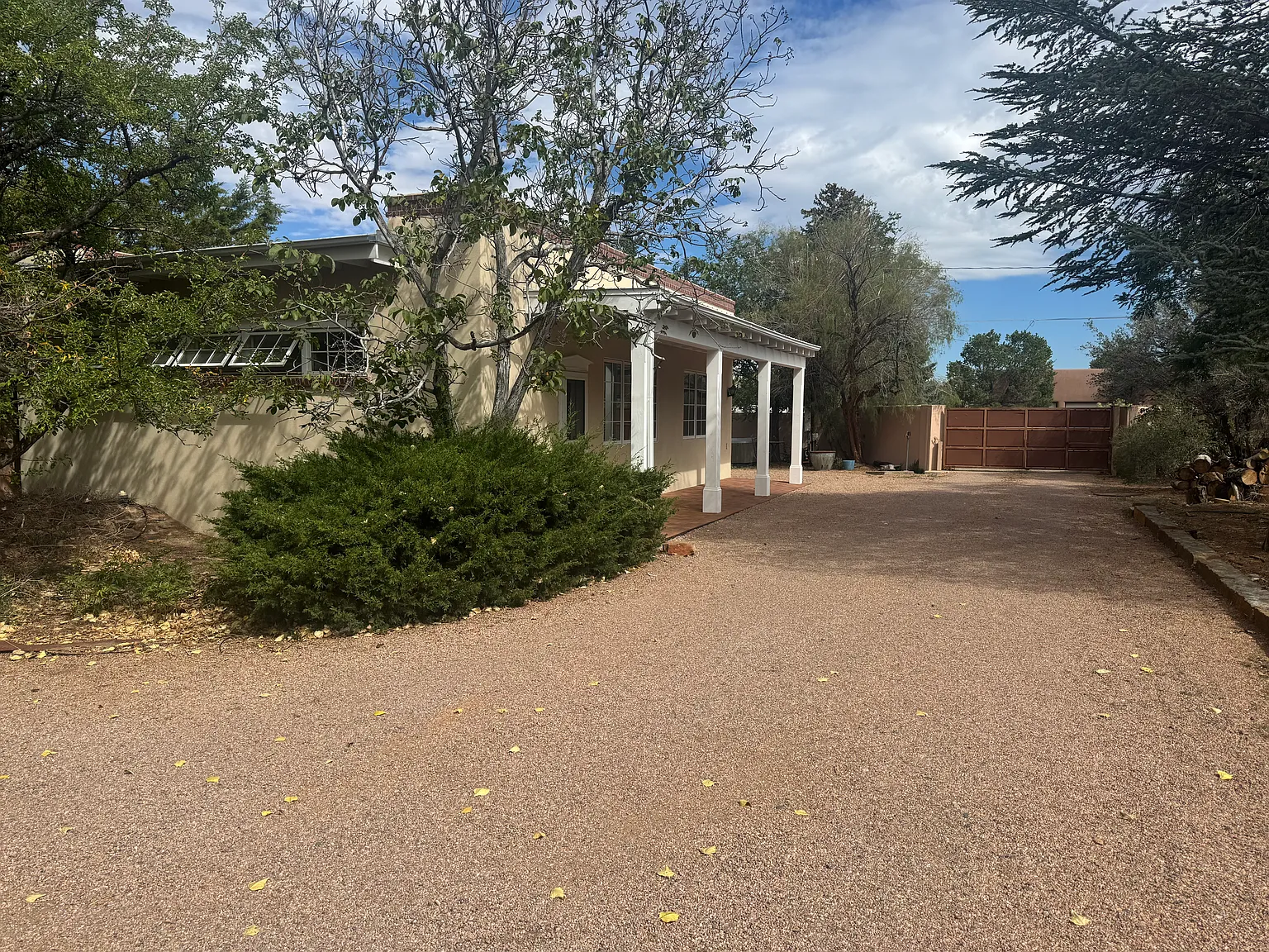 1 bed, 900 sqft, $2,400 — Photo 3