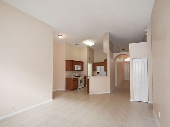 3rd image of 6359 SW 194th Ave
