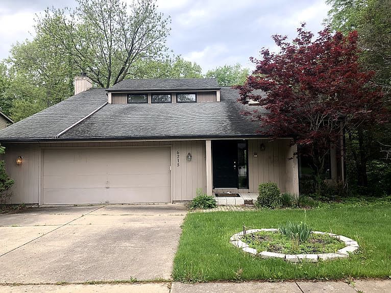 1st image of 6215 N Suffolk Dr