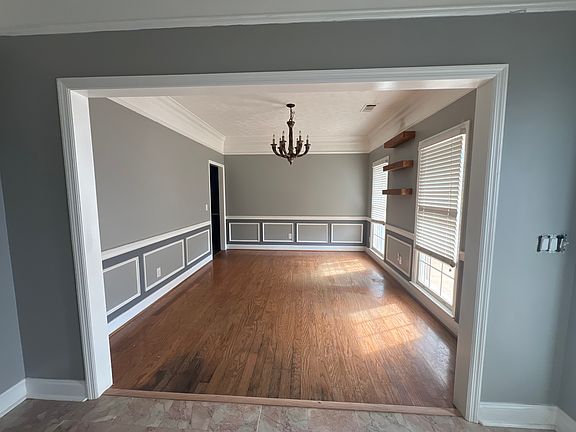 Dining room from foyer