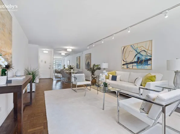 300 East 71st Street 7O image 2 of 12