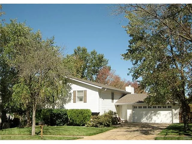 661 Showplace Ct photo 1