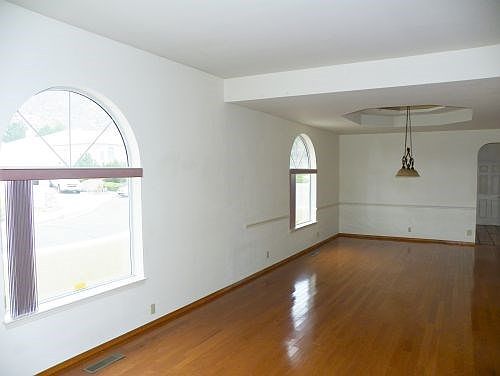 3rd image of 1616 Blair Ct NE