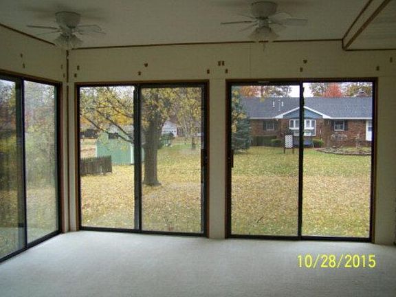 3rd image of 130 Shady Ln