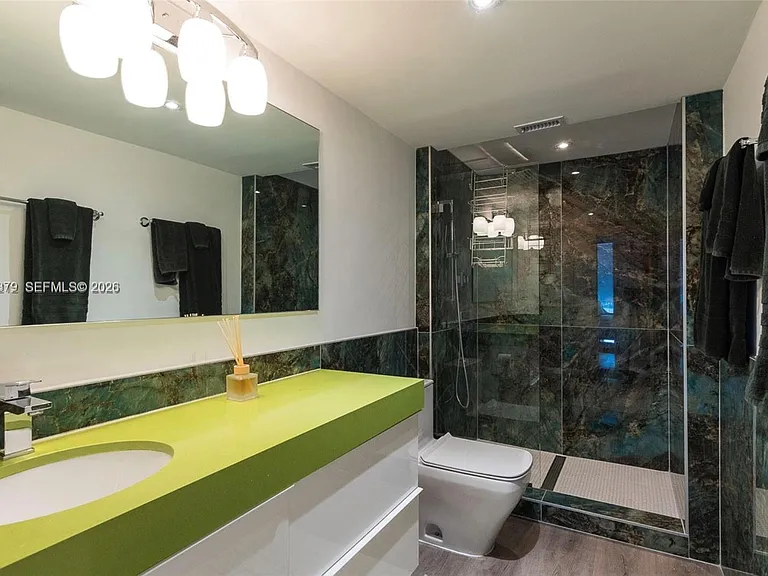 900 Bay Dr #224 — Photo 12