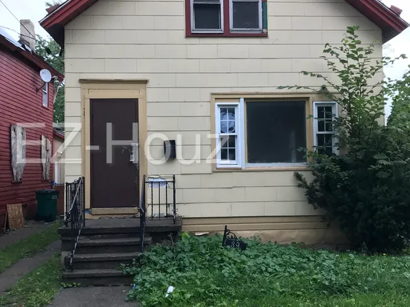 39 Strauss St, Buffalo, NY 14212