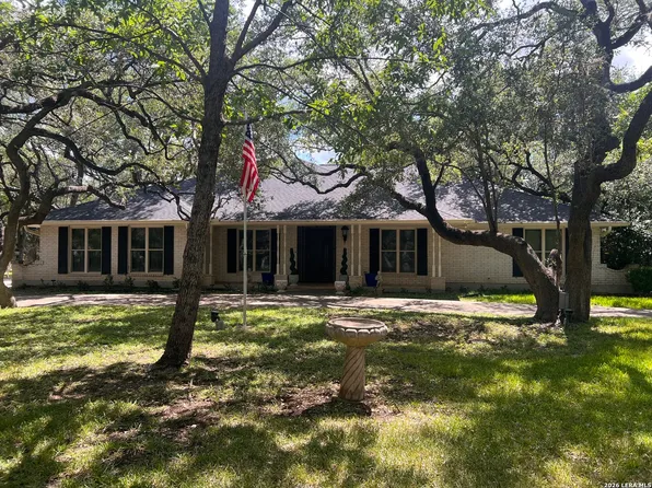106 Bikeway Ln, Shavano Park, TX 78231