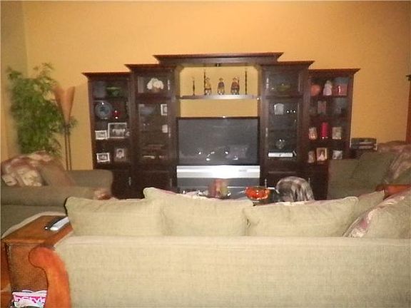 4th image of 9316 NW Fifty Doral Cir N
