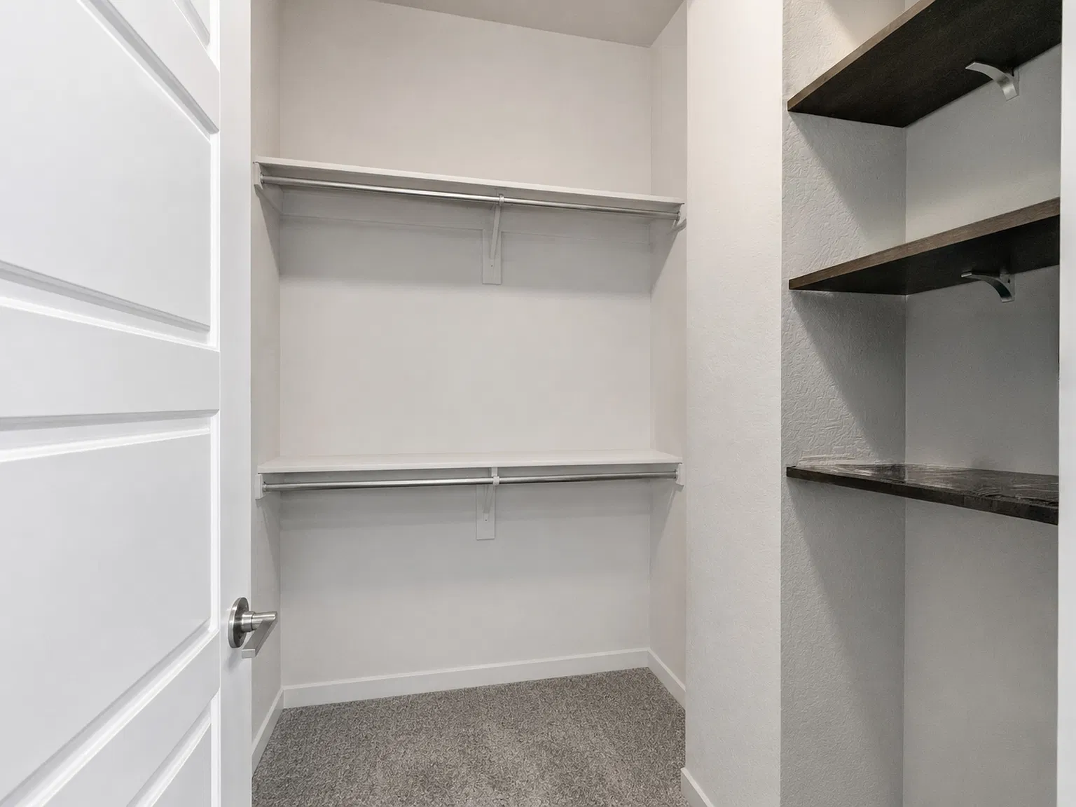 2 bed, 1390 sqft, $2,700 — Photo 4