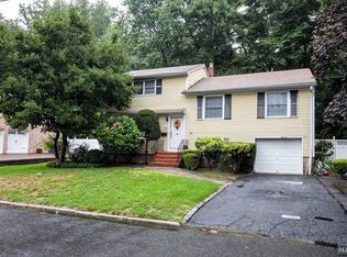 48 Glenwood Ave, Demarest, NJ 07627