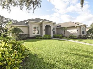 665 Whisper Woods Dr, Lakeland, FL 33813