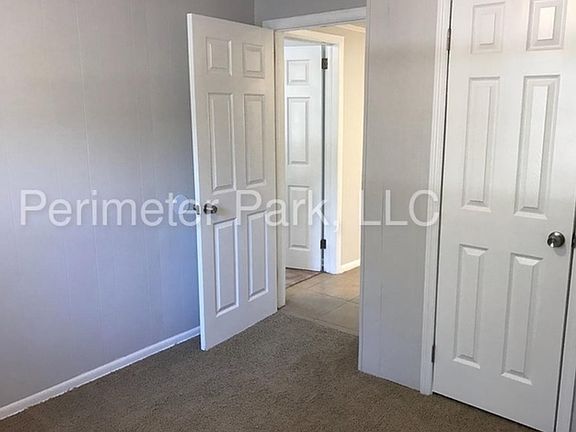5th image of 1052 Westdale Dr