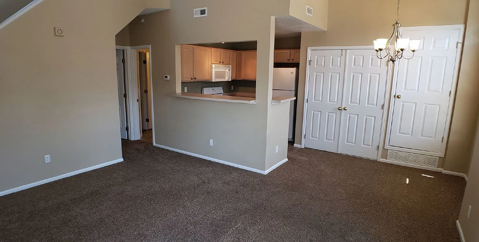 2 bed, 2.0 bath, 1230 sqft, $2,075 — Photo 4