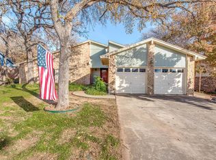 2224 Mountainview Dr, Hurst, TX 76054