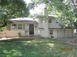 10810 W 71st St, Shawnee, KS 66203