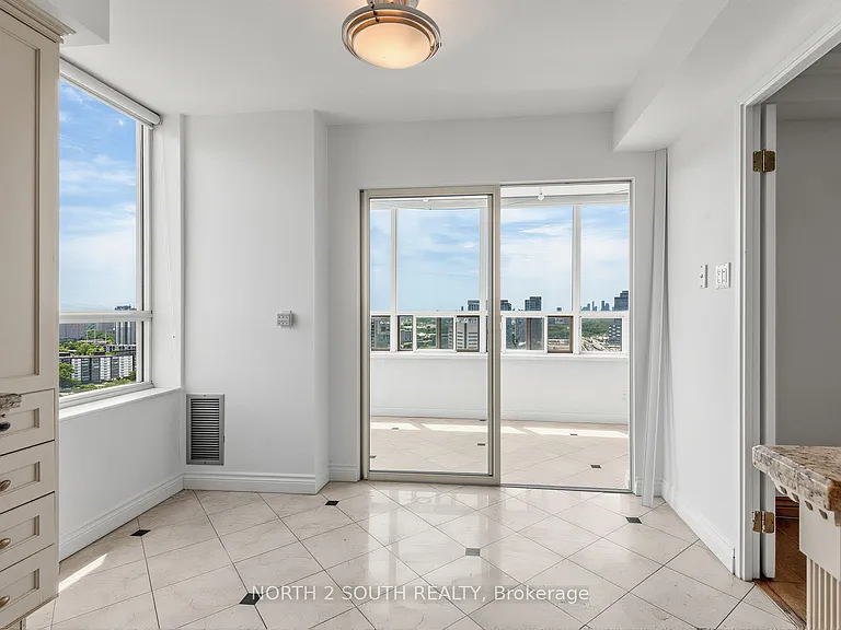 215 Wynford Dr #2802 — Photo 17