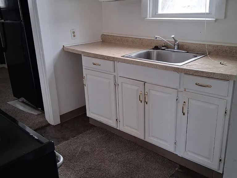 585 Van Everett Ave — Photo 6