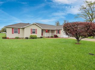 30 S Shrs, Sullivan, IL 61951