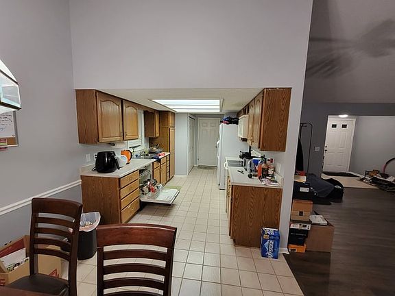 4th image of 6007 Belle Isle Ln #3
