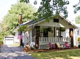 1525 S Douglas Ave, Springfield, IL 62704