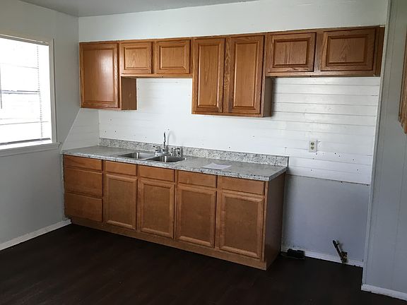 5th image of 1225 SW 38th St