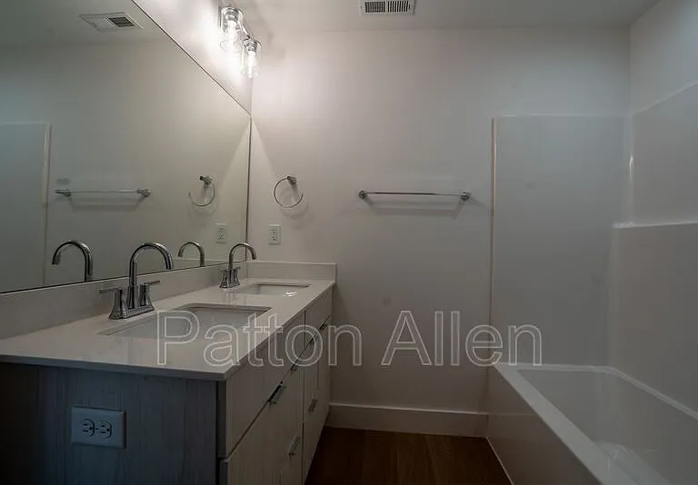 15 Bolton St — Photo 17