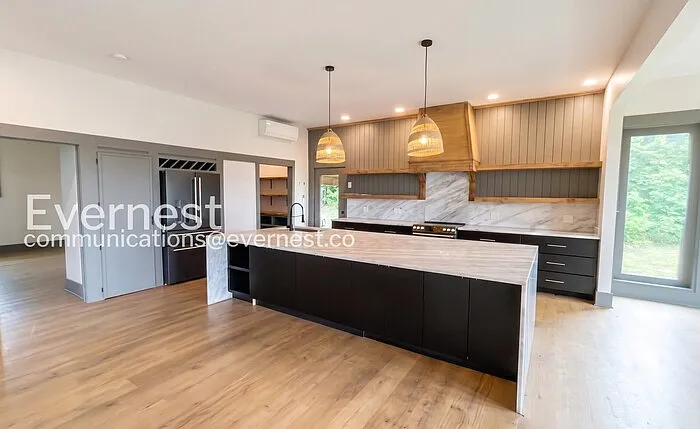 840 Piney Ridge Trl — Photo 2