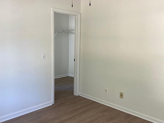 Downstairs bedroom.
