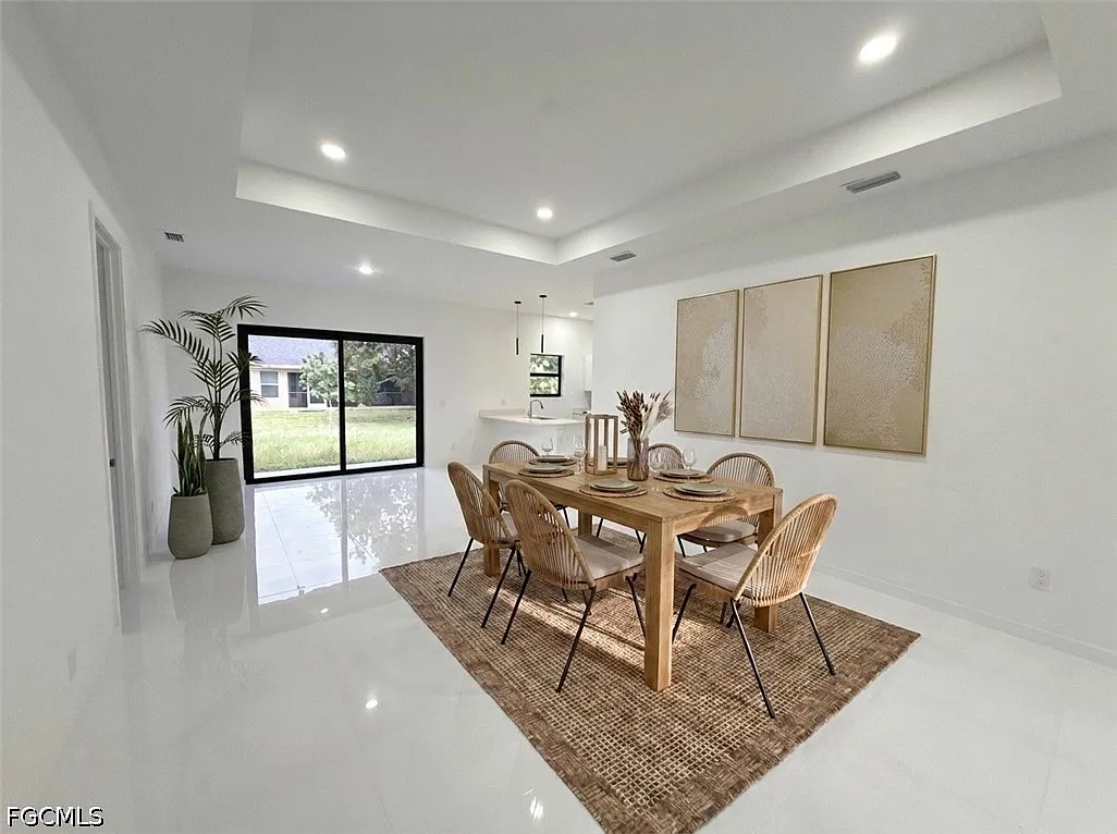 4 bed, 3.0 bath, 1715 sqft, $2,200 — Photo 1