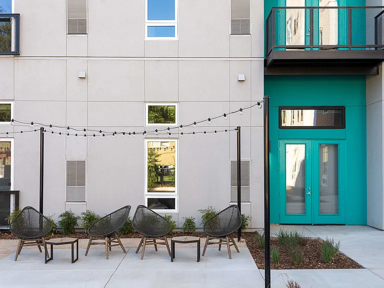 Eleanor H16 Apartments — Photo 9