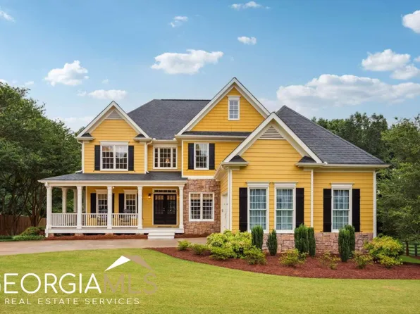 8915 Forest Path Dr, Gainesville, GA 30506