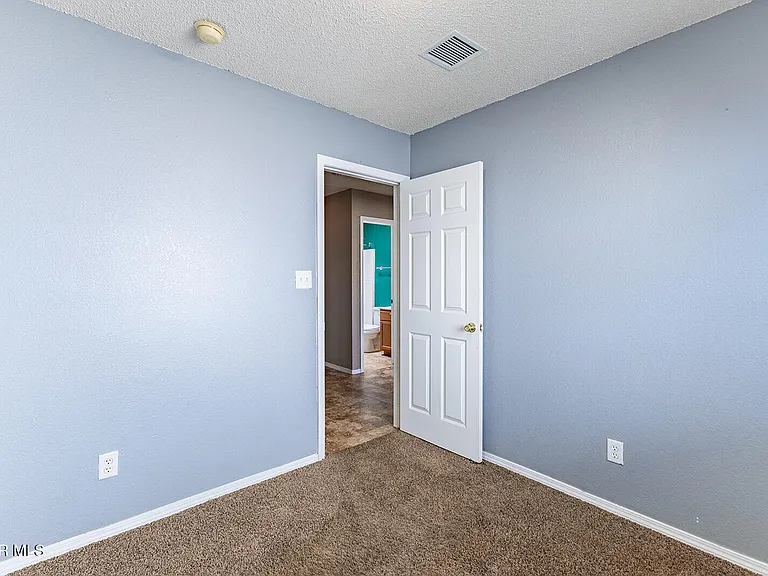 14269 Desert Fire Ct — Photo 10