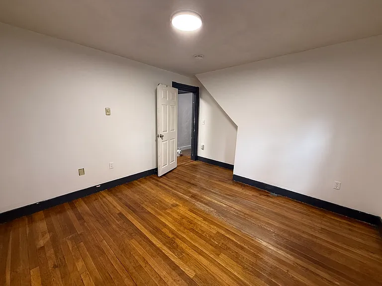 107 Bloomfield St #3 — Photo 11