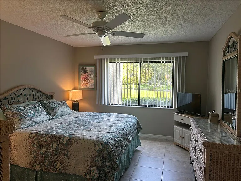 5662 Gardens Dr #104 — Photo 20