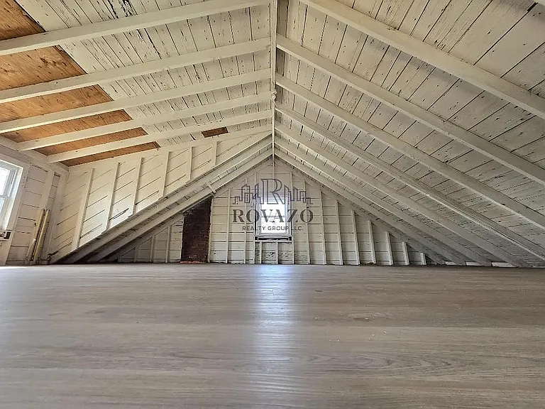 1582 Summit Ave — Photo 13