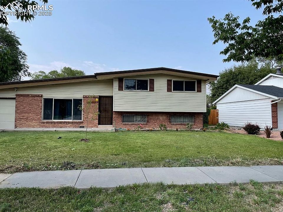 2nd image of 1626 Rushmore Dr