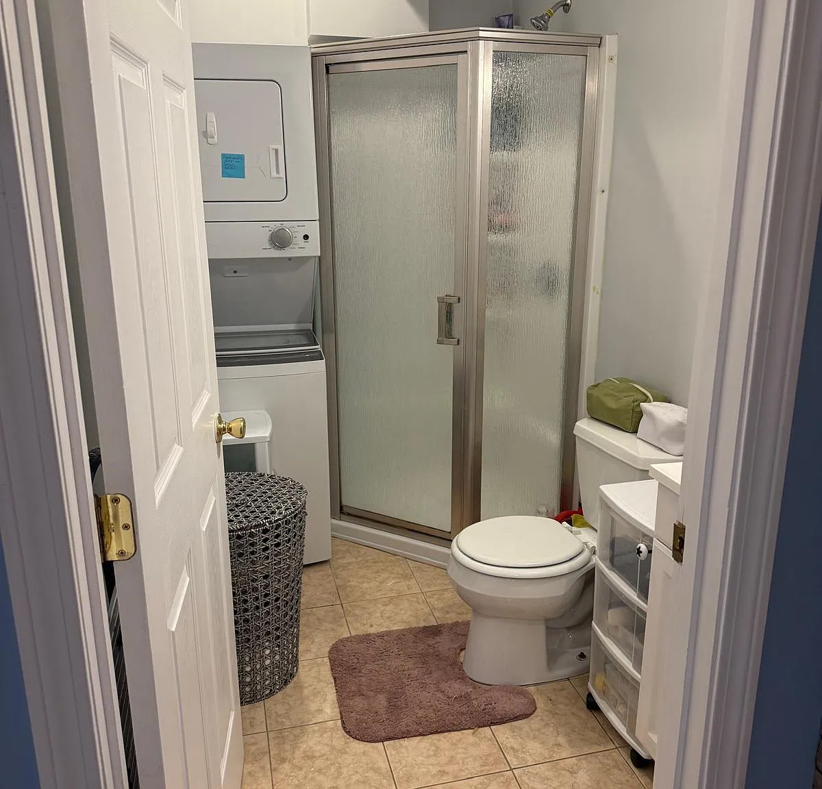 2 bed, 850 sqft, $2,820 — Photo 4