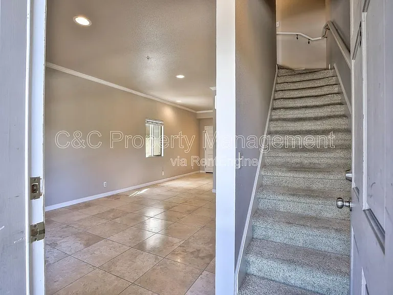 815 Alice St #B — Photo 3