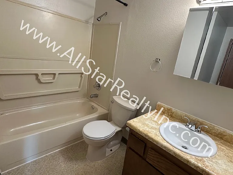 533 N Price St #1 — Photo 11