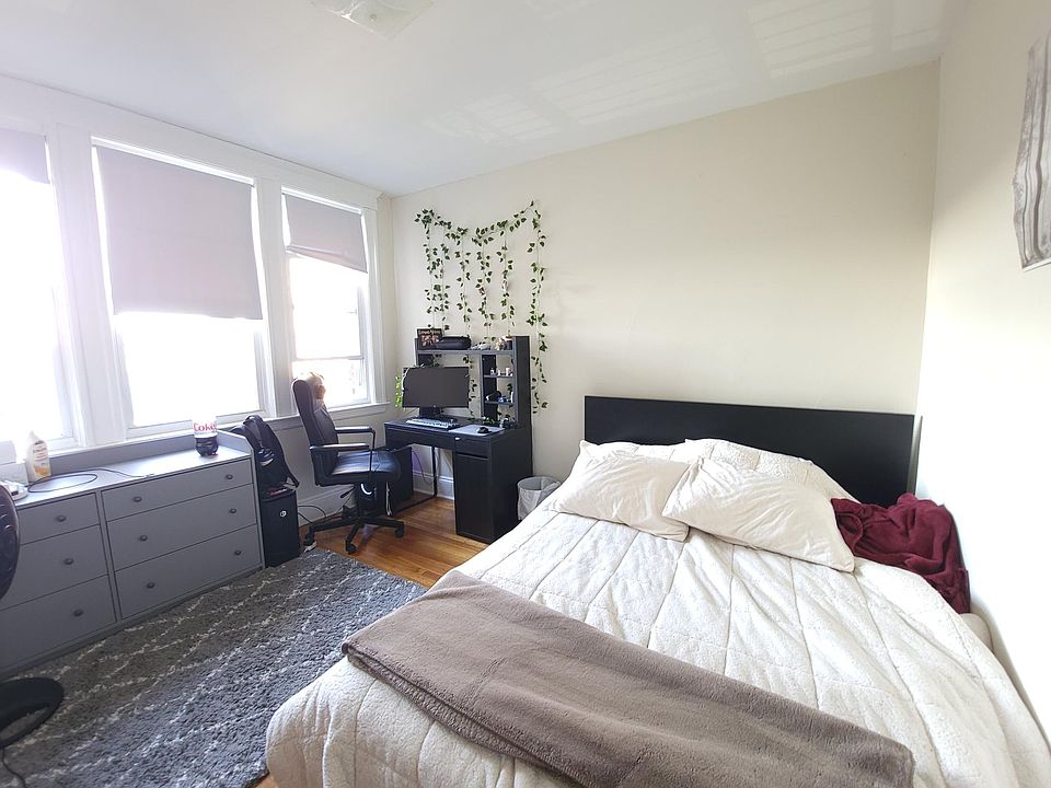 1st image of 1634A Commonwealth Ave #A16