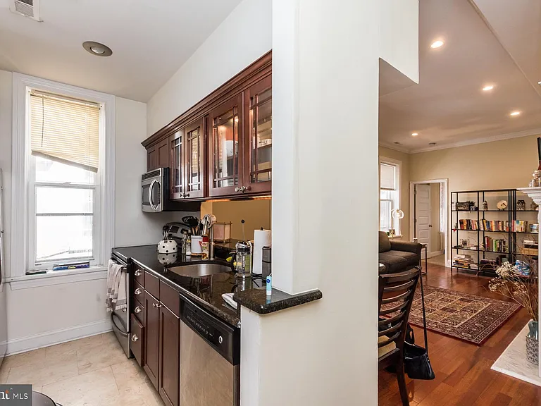 1712 Wallace St #202 — Photo 6