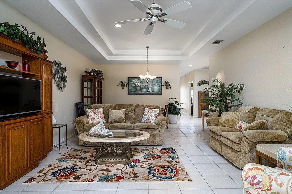 2 bed, 2.0 bath, 1424 sqft, $2,100 — Photo 3