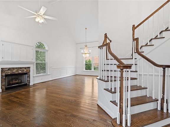 5th image of 153 Suntree Dr