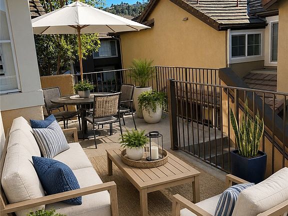 3rd image of 8070 E Goldenrod Ln