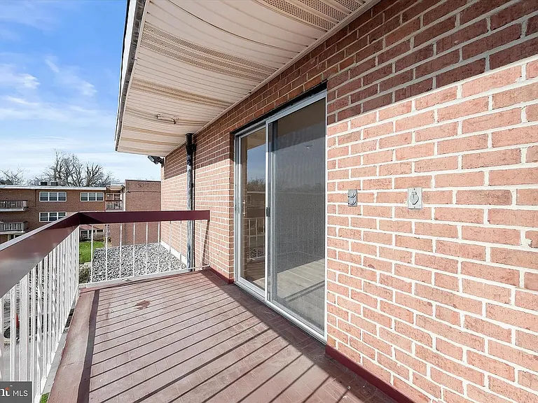 3619 Glengyle Ave #8C — Photo 11