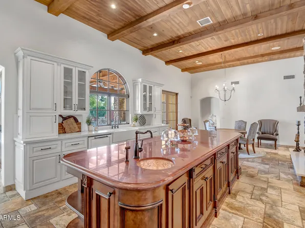 7599 N CENTRAL Avenue, Phoenix, AZ 85020