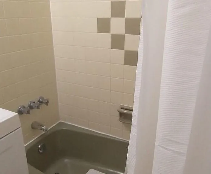 901 NE 16th Ave #8 — Photo 5