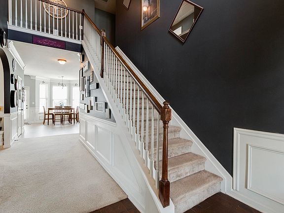 5th image of 132 Windstone Dr