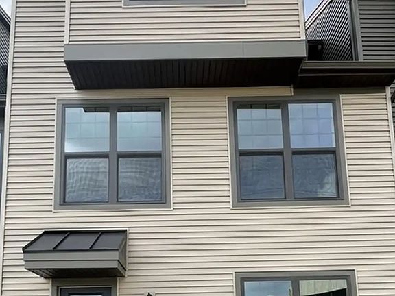 2nd image of 339 E Cochran St #339